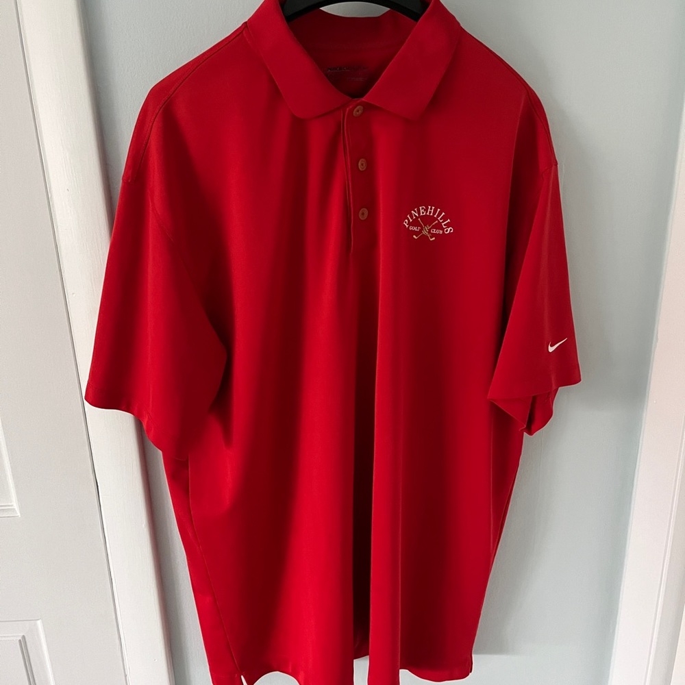 Men’s Nike GOLF shirt, RED Size XXL with Pinehills logo. Extra button.